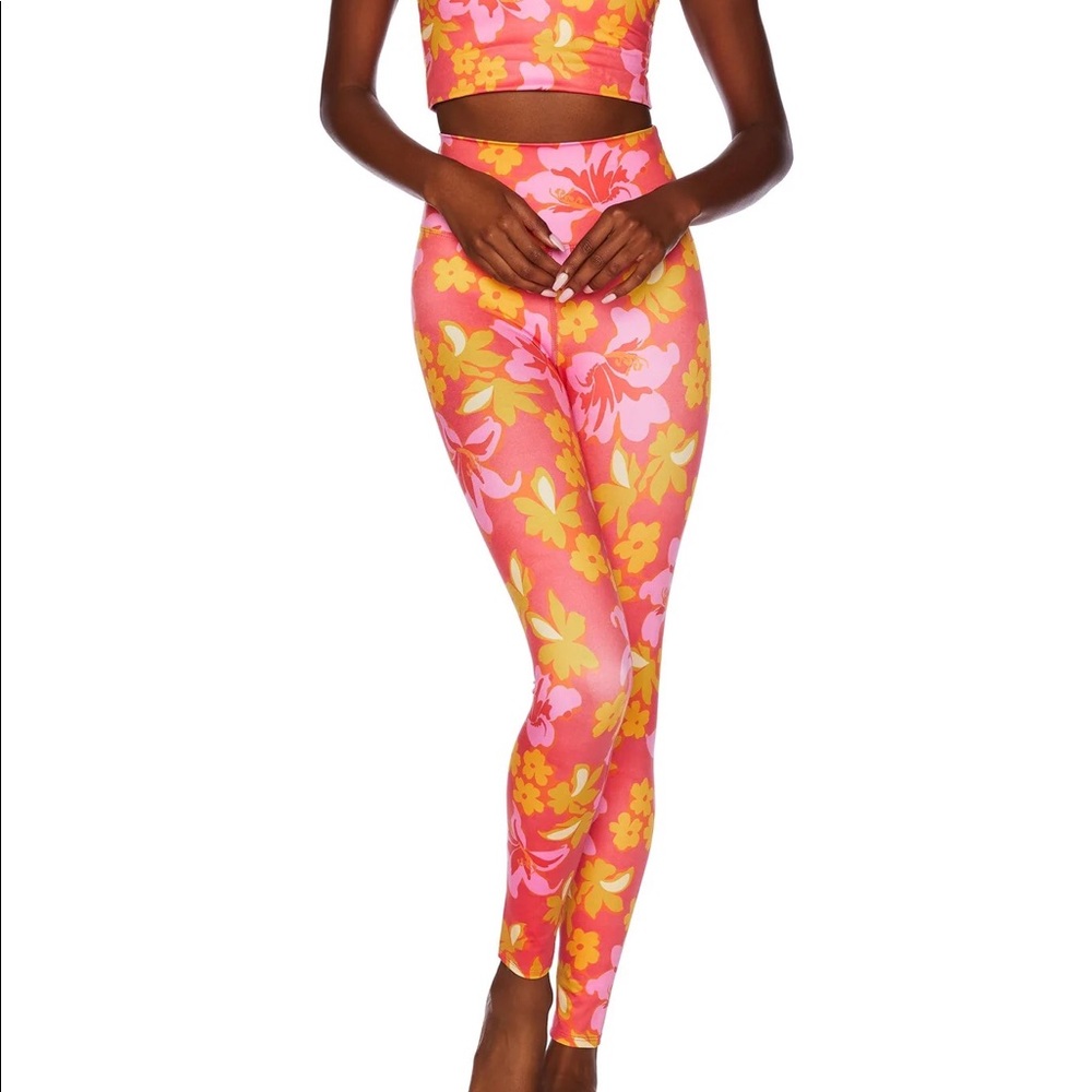 NEW Beach Riot Hula Hibiscus Piper Legging
